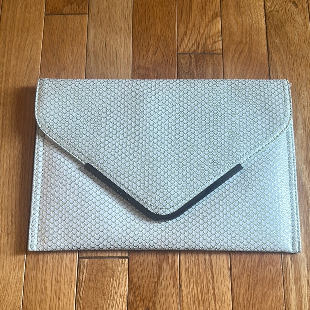 BCBG NWT Elegant White Envelope Clutch